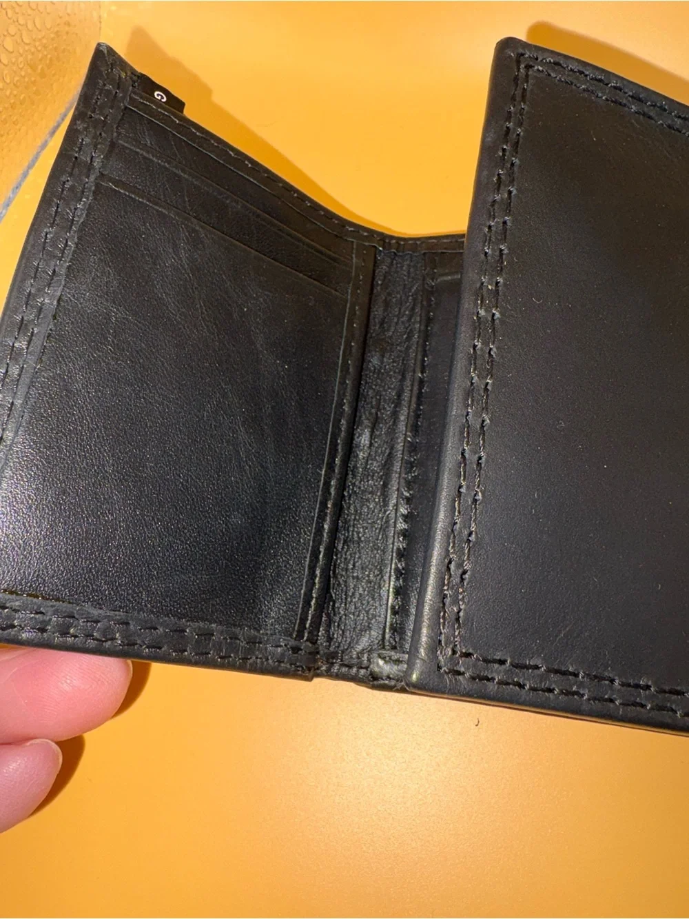 Dickies Genuine Black Leather Trifold Wallet for Men